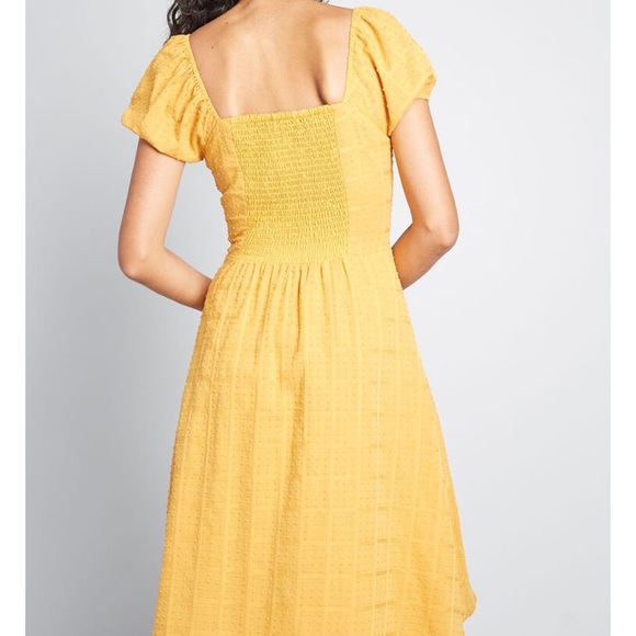 ModCloth knee length Yellow Linen Dress - Picture 3 of 6